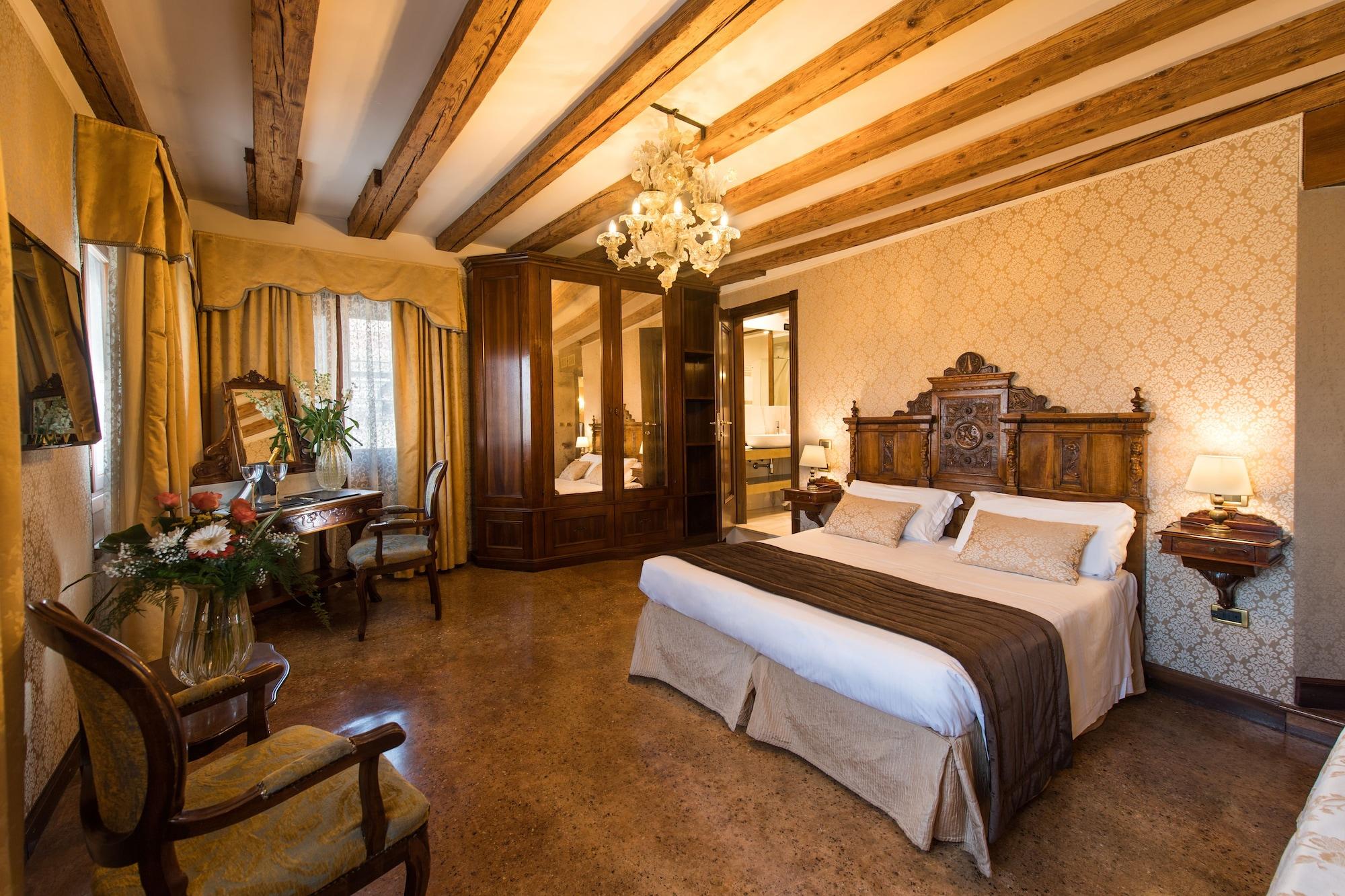 Palazzo Bembo - Exclusive 2* Venice