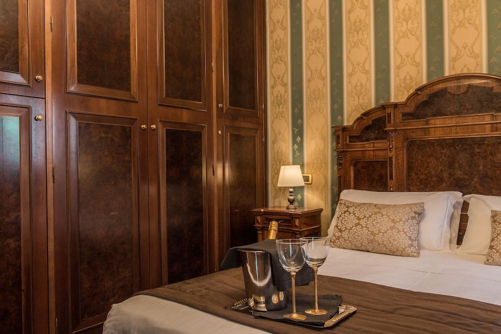 Palazzo Bembo - Exclusive 2* Venice